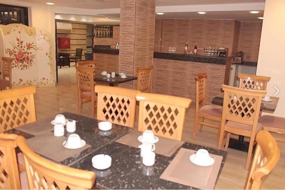 Regency Hotel Giza Bagian luar foto