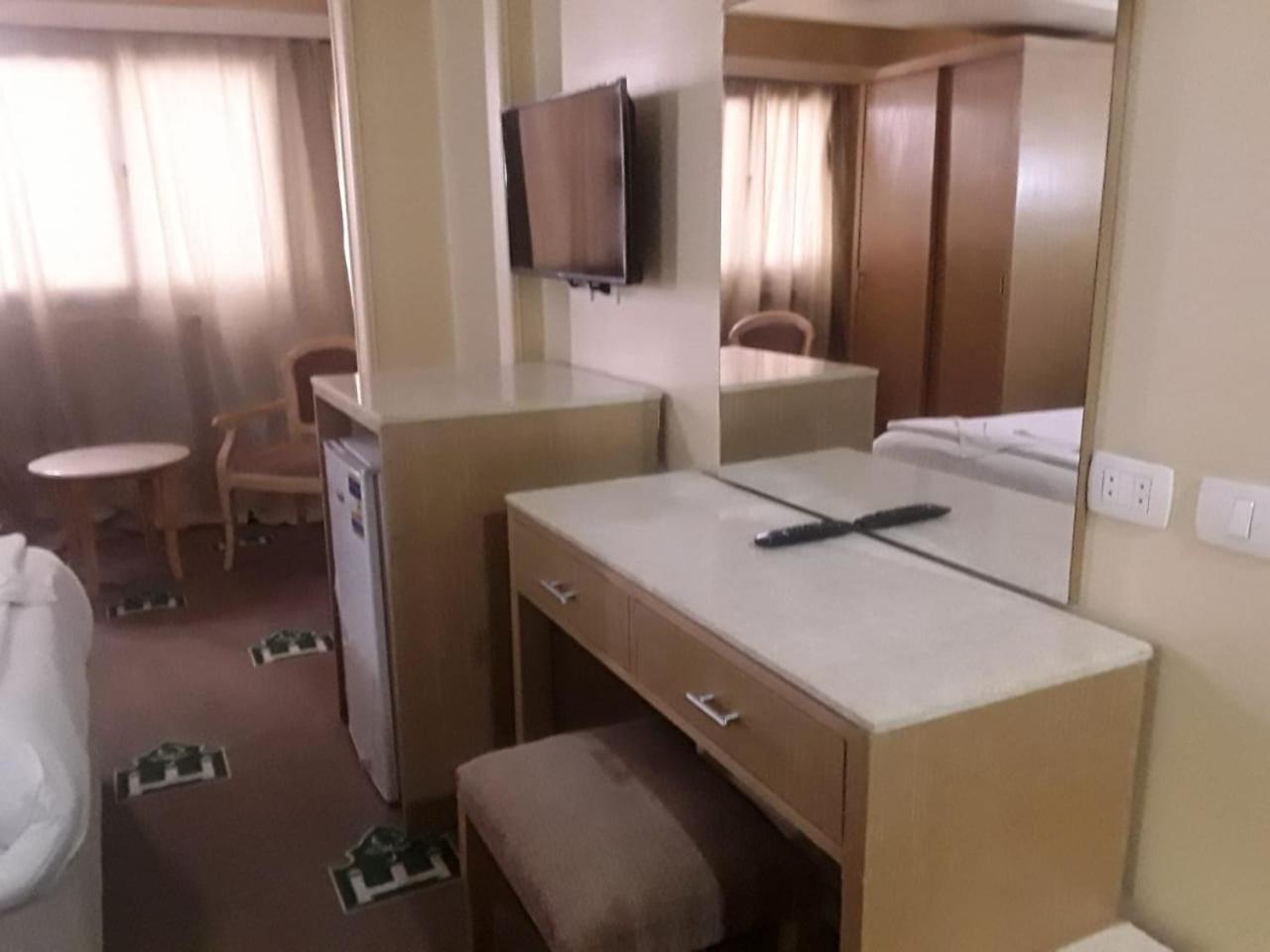 Regency Hotel Giza Bagian luar foto