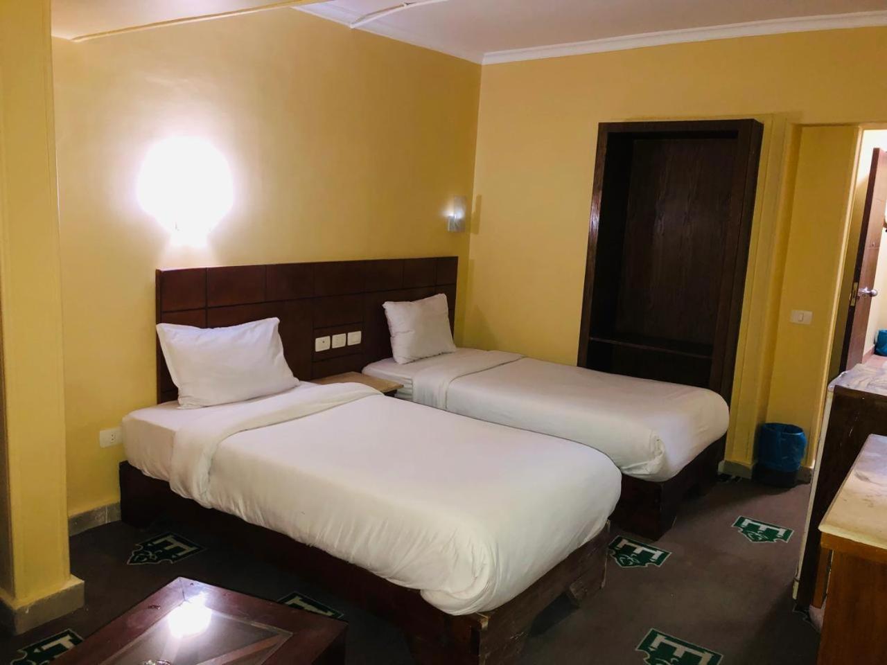 Regency Hotel Giza Bagian luar foto